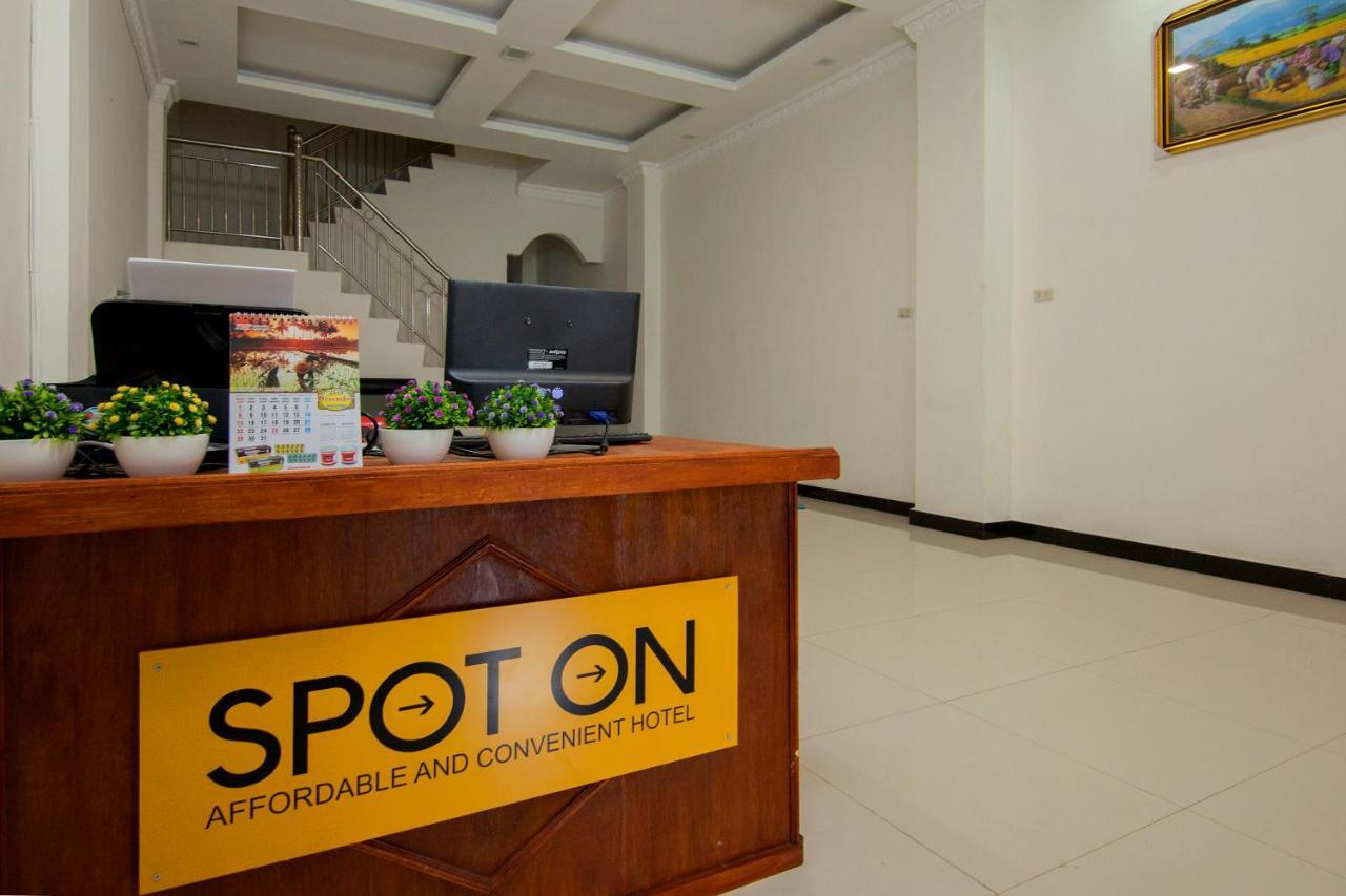 Oyo 2220 Pink'S Guest House Tarutung Exterior foto