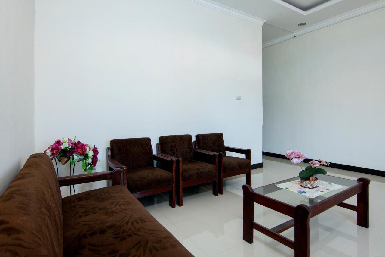 Oyo 2220 Pink'S Guest House Tarutung Exterior foto
